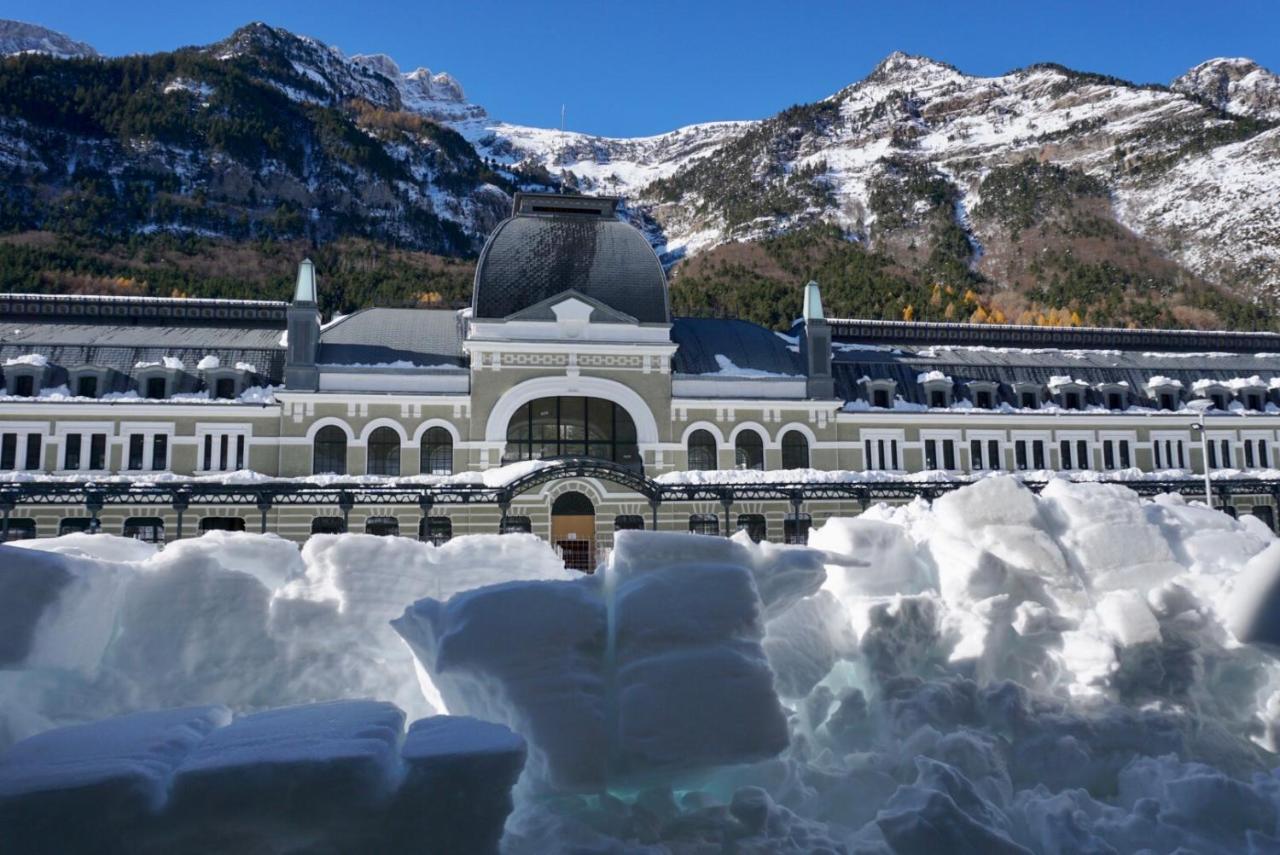 El Refugio De La Ardilla, Canfranc-estacion * Canfranc